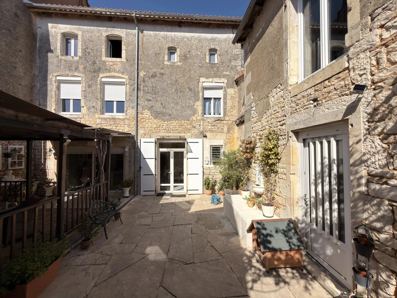 Gîte de 147 m² à Sauzé-Vaussais (79)