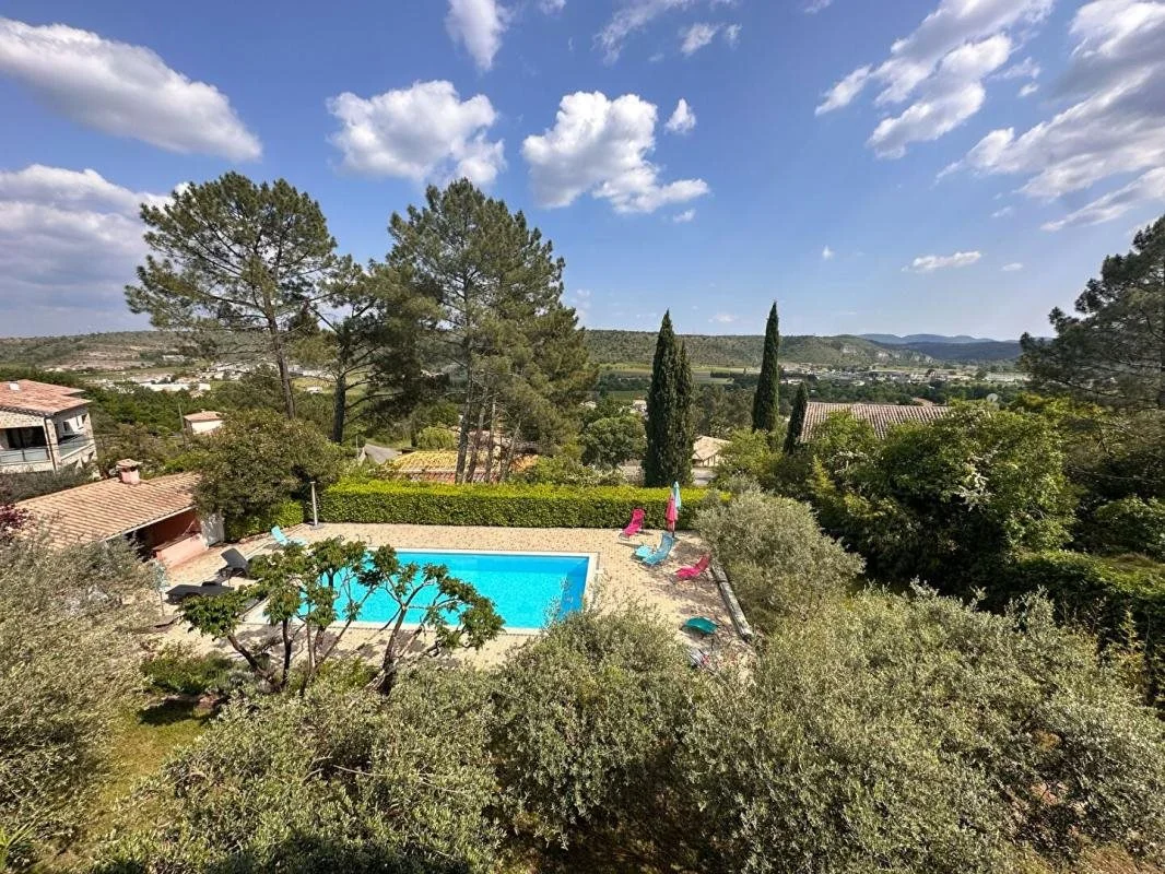 Ensemble de gîtes de 195 m² à Rosières (07)