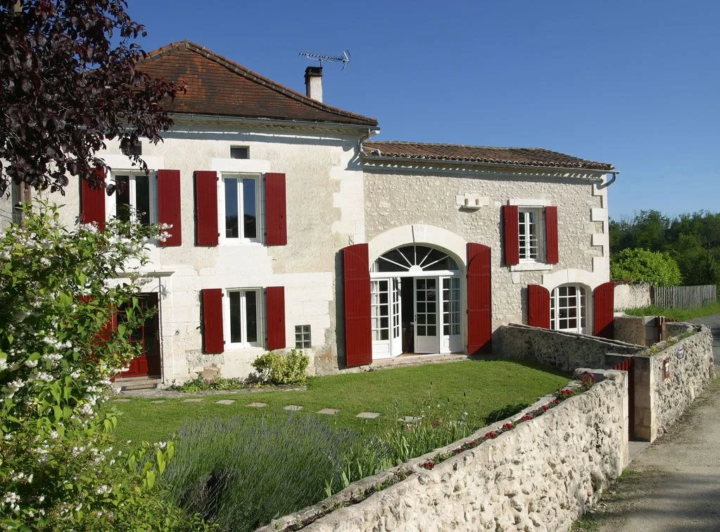 Ensemble de gîtes de 480 m² à Ribérac (24)