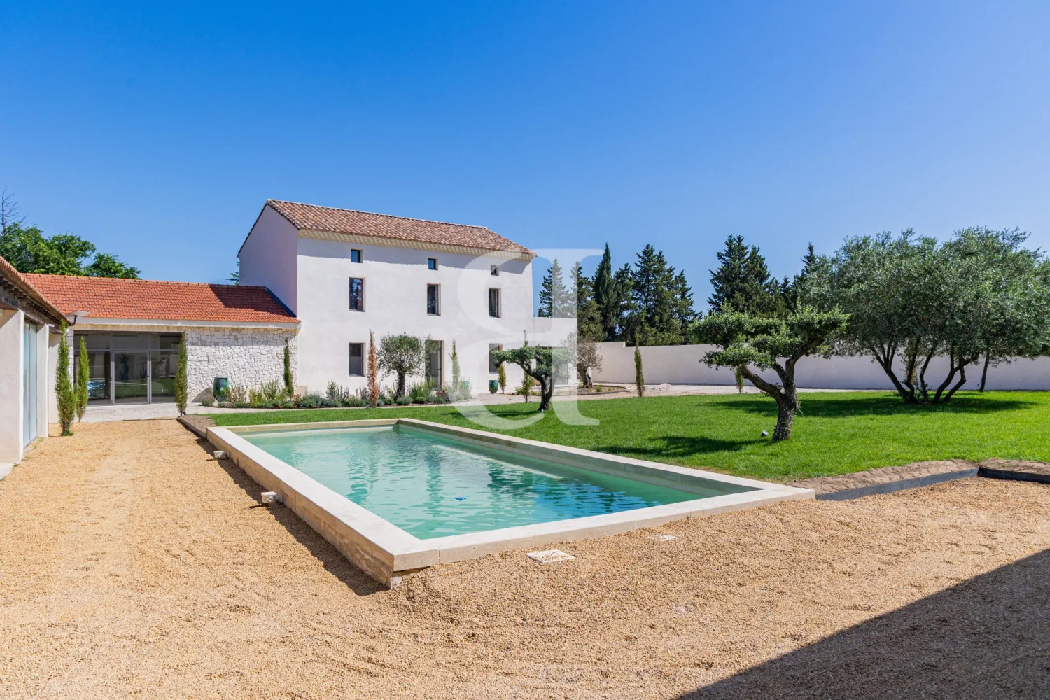 Gîte de 408 m² à Pernes-les-Fontaines (84)