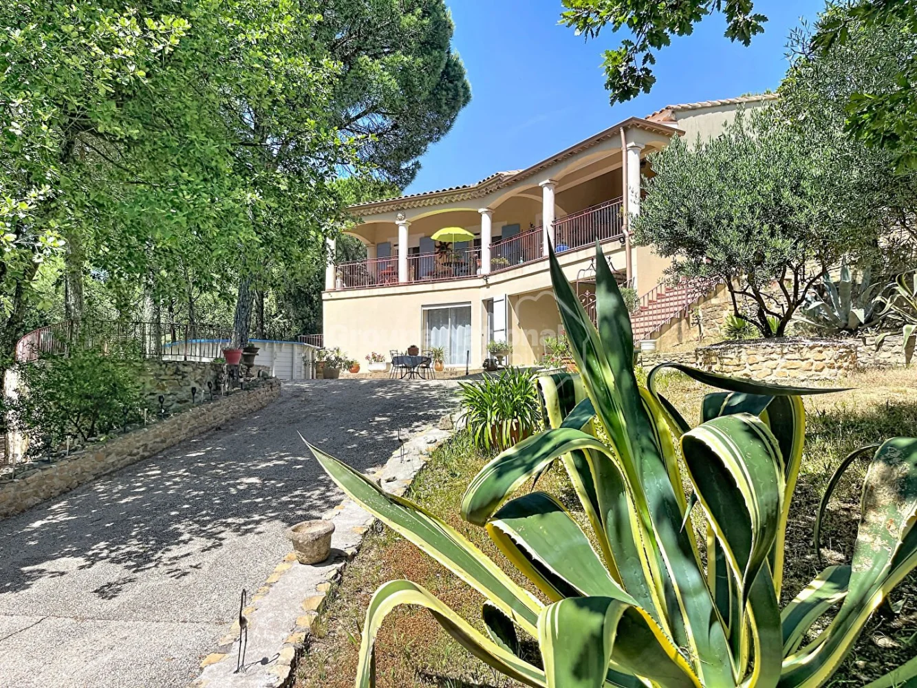 Gîte de 188 m² à Rochegude (26)