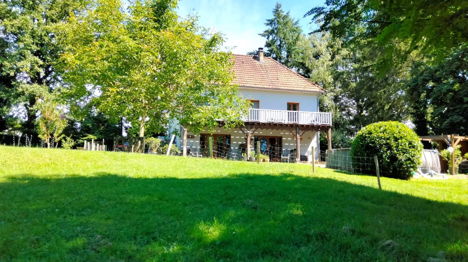 Gîte de 156 m² à Pressac (86)