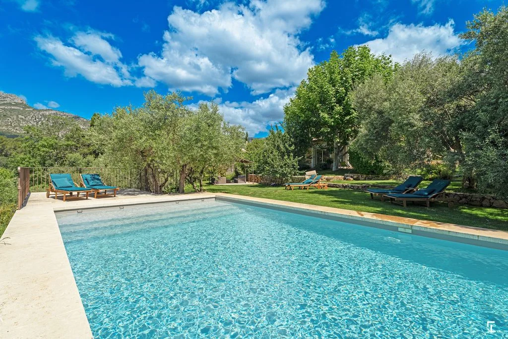 Gîte de 2200 m² à Aubagne (13)