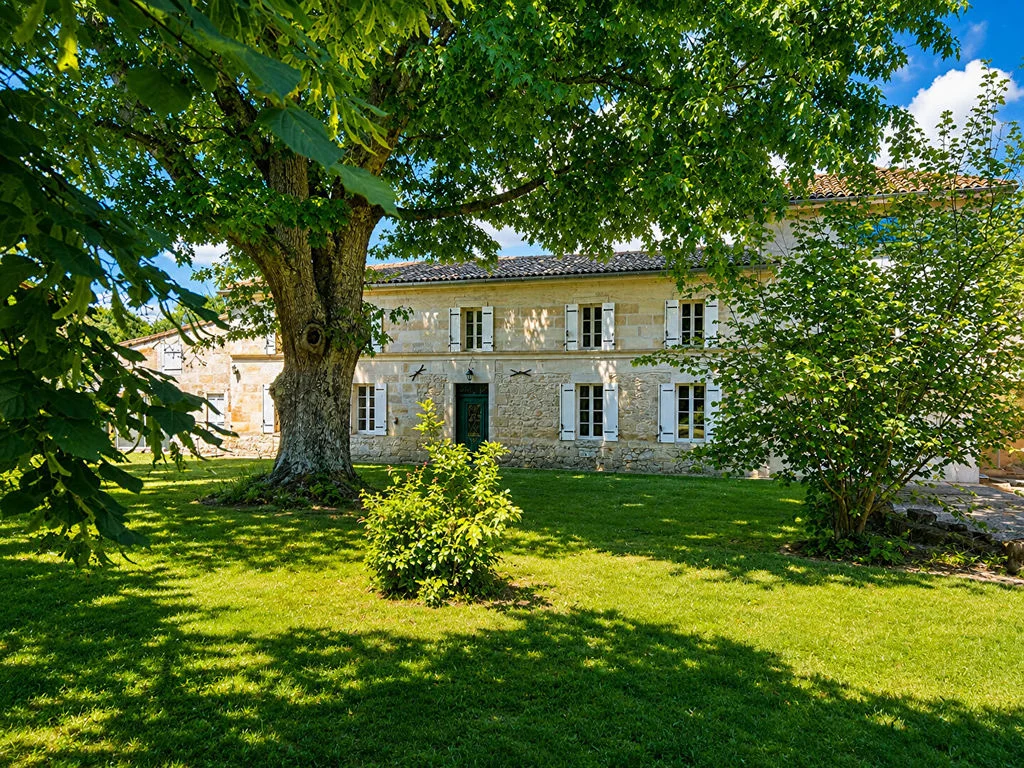 Gîte de 330 m² à Galgon (33)