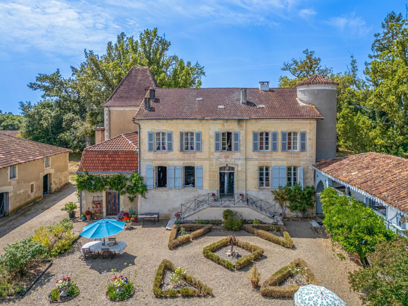 Château de 550 m² à Hagetmau (40)