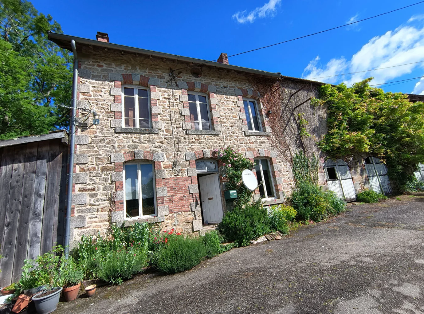 Gîte de 195 m² à Bourganeuf (23)