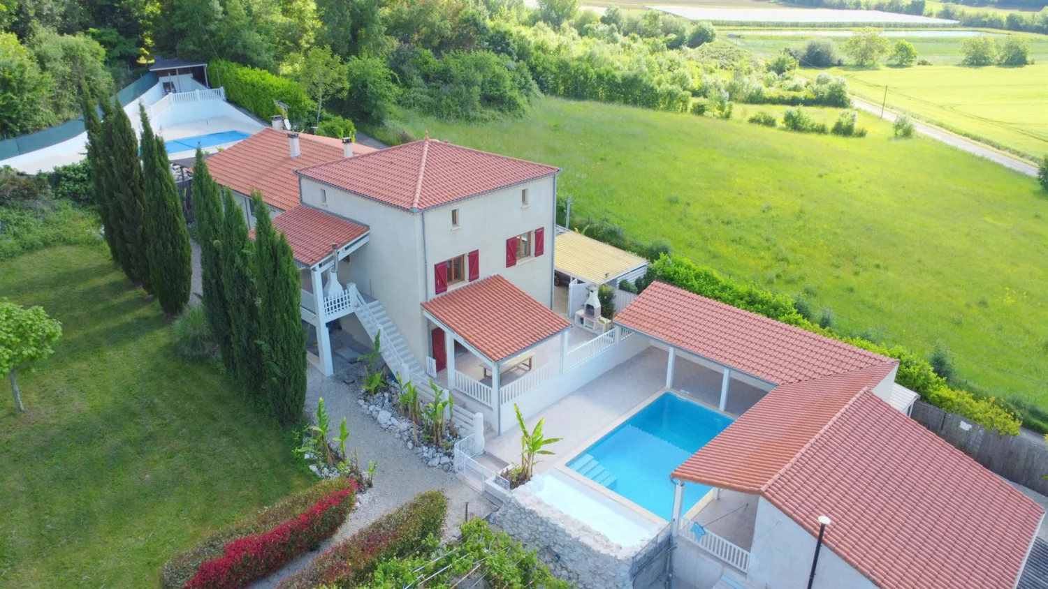 Ensemble de gîtes de 350 m² à Cazes-Mondenard (82)