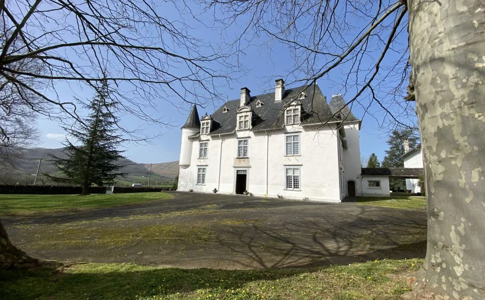 Ensemble de gîtes de 600 m² à Ordiarp (64)