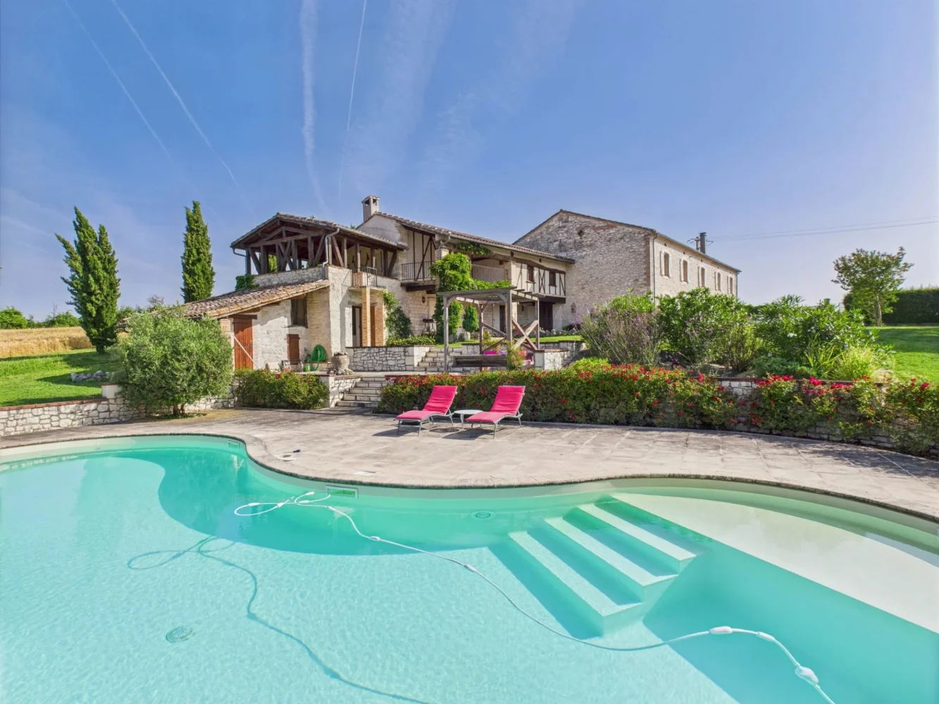 Gîte de 454 m² à Castelnau-de-Montmiral (81)