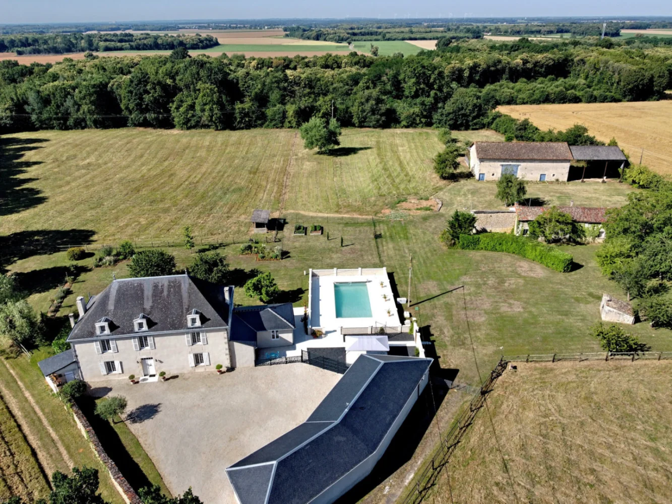 Gîte de 274 m² à Romagne (86)