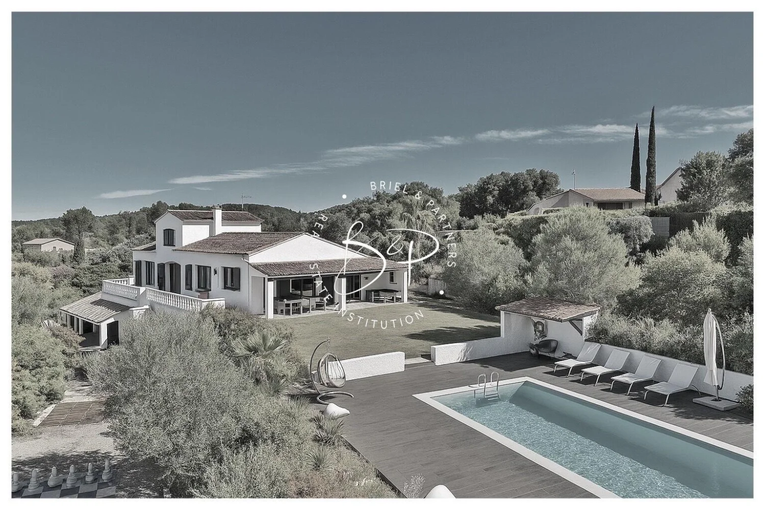 Ensemble de gîtes de 293 m² à Lorgues (83)