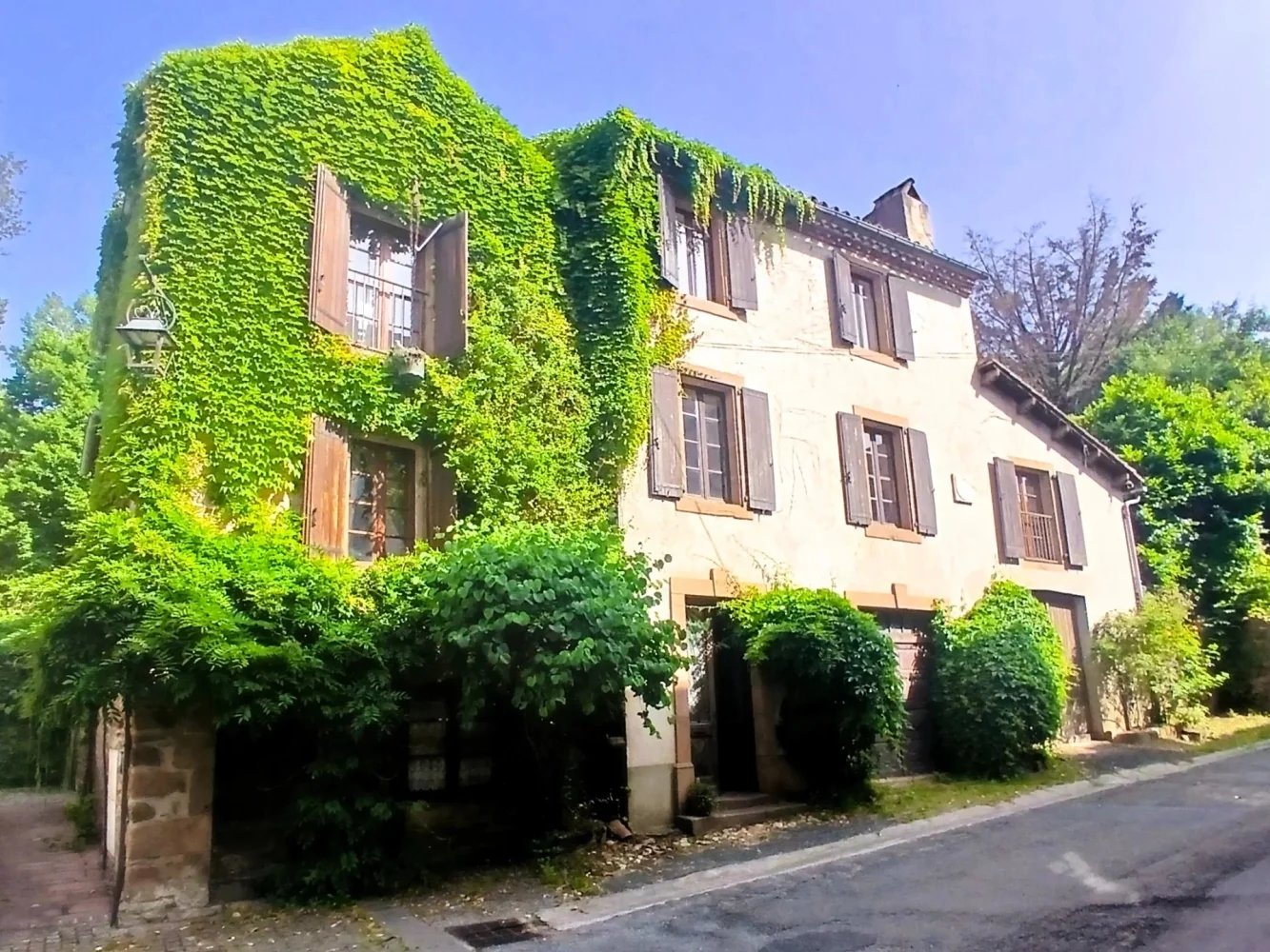 Gîte de 270 m² à Monestiés (81)