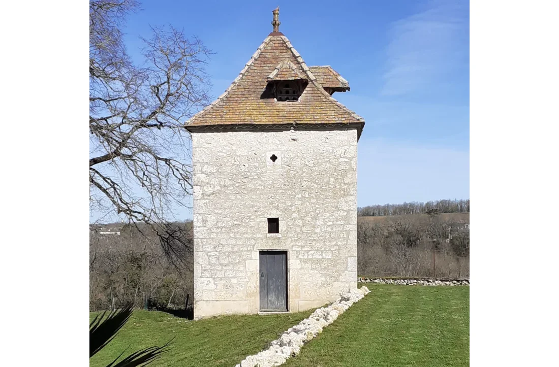 Gîte de 200 m² à Roquecor (82)