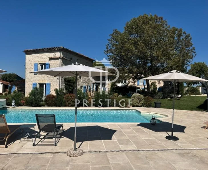 Gîte de 455 m² à Cordes-sur-Ciel (81)
