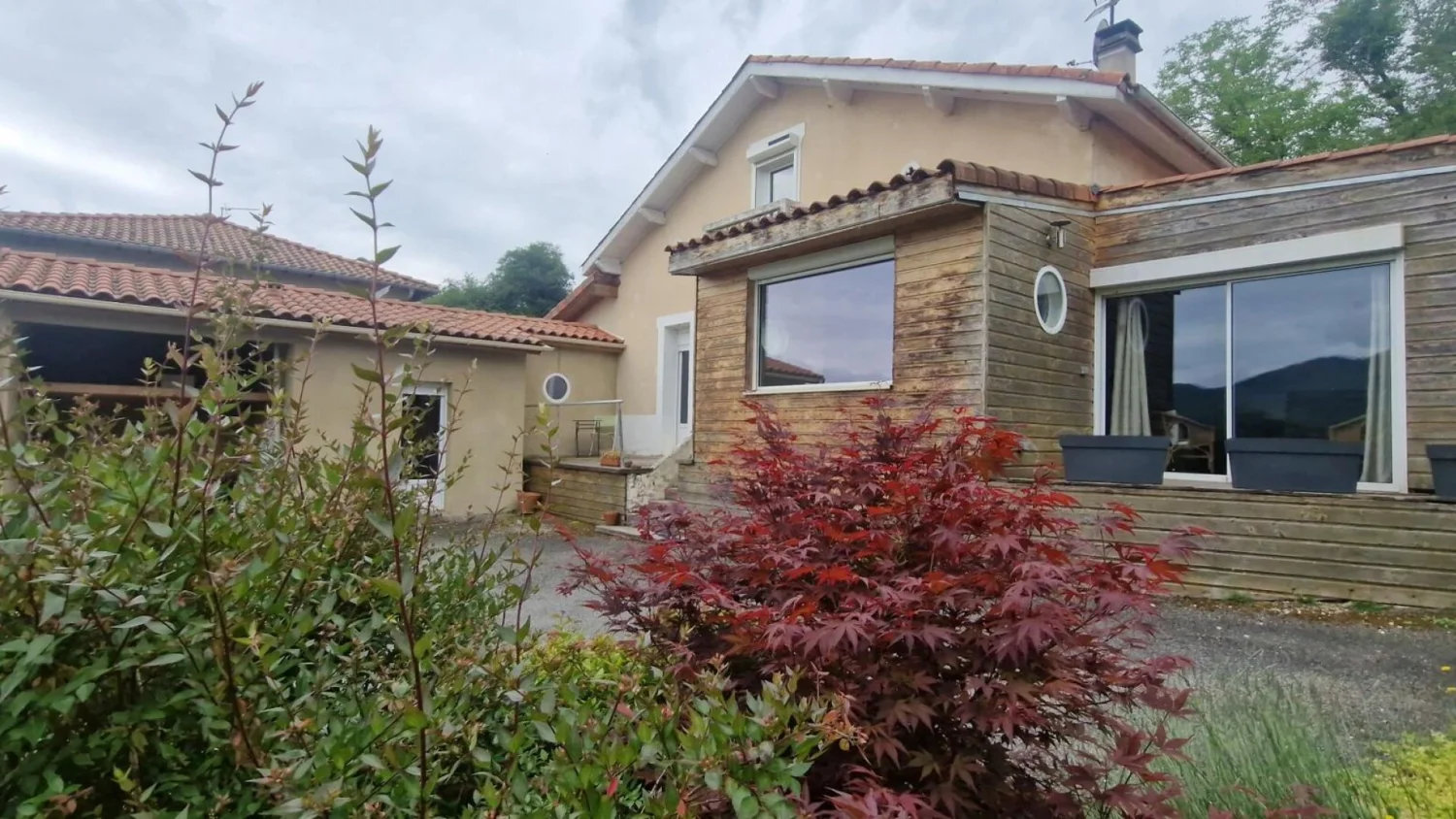 Maison 130 m² avec studio gîte et dépendance — Salies-du-Salat